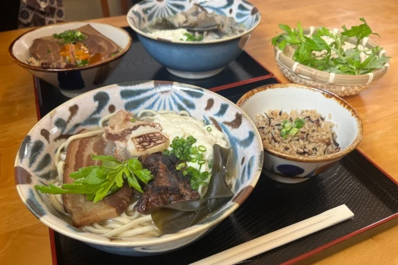 南城の沖縄そば
